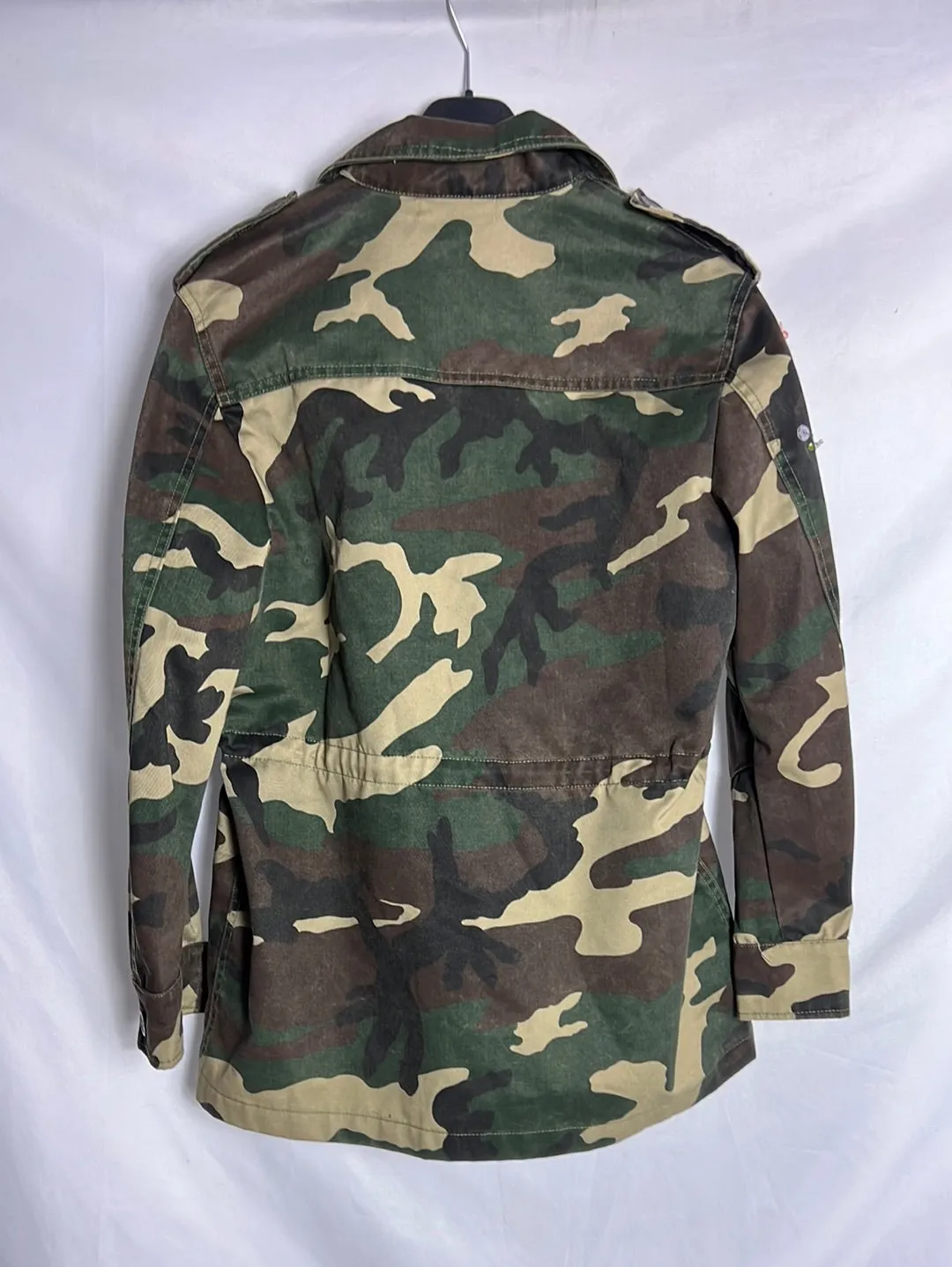 BDBA. Cazadora camuflaje lentejuelas T.s